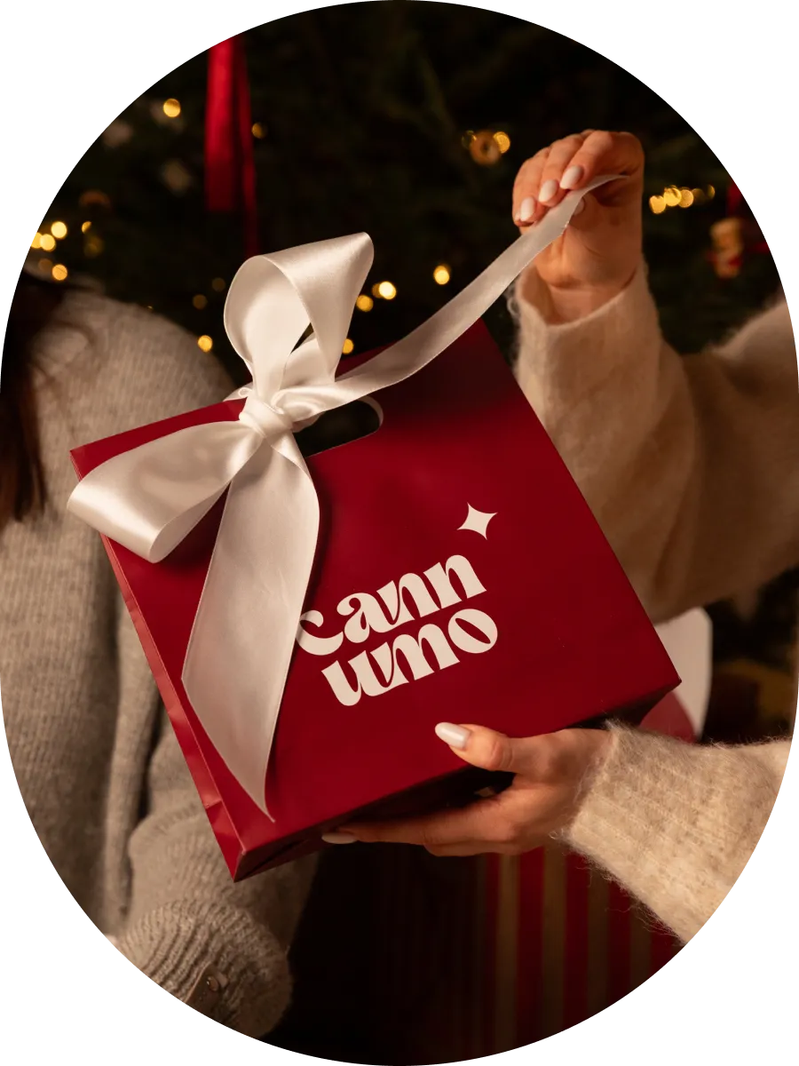 Gėrio rinkinys: gėrimas, taurelė ir dovanų maišelis