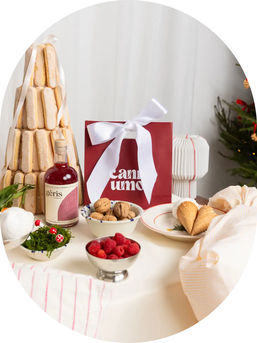 Gėrio rinkinys: gėrimas, taurelė ir dovanų maišelis